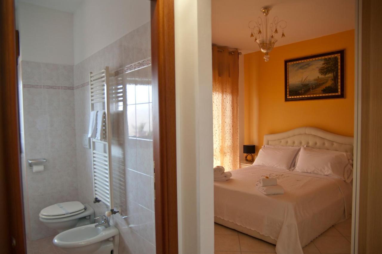 B&Byanet'S Beautiful House Civitavecchia Exterior foto