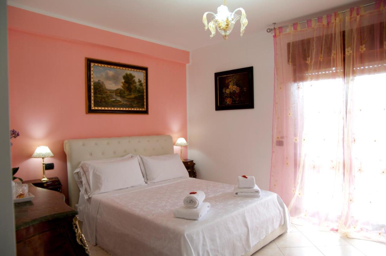 B&Byanet'S Beautiful House Civitavecchia Exterior foto